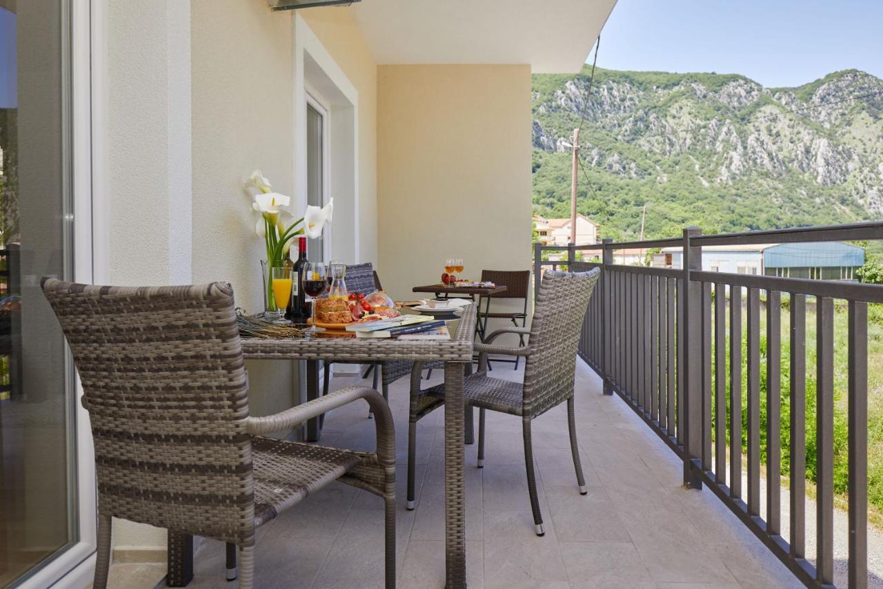 Peaceful Sunhill Apartments Kotor Ngoại thất bức ảnh