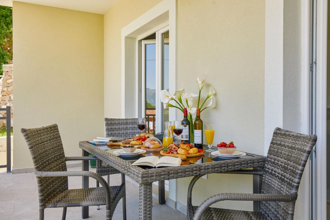 Peaceful Sunhill Apartments Kotor Ngoại thất bức ảnh