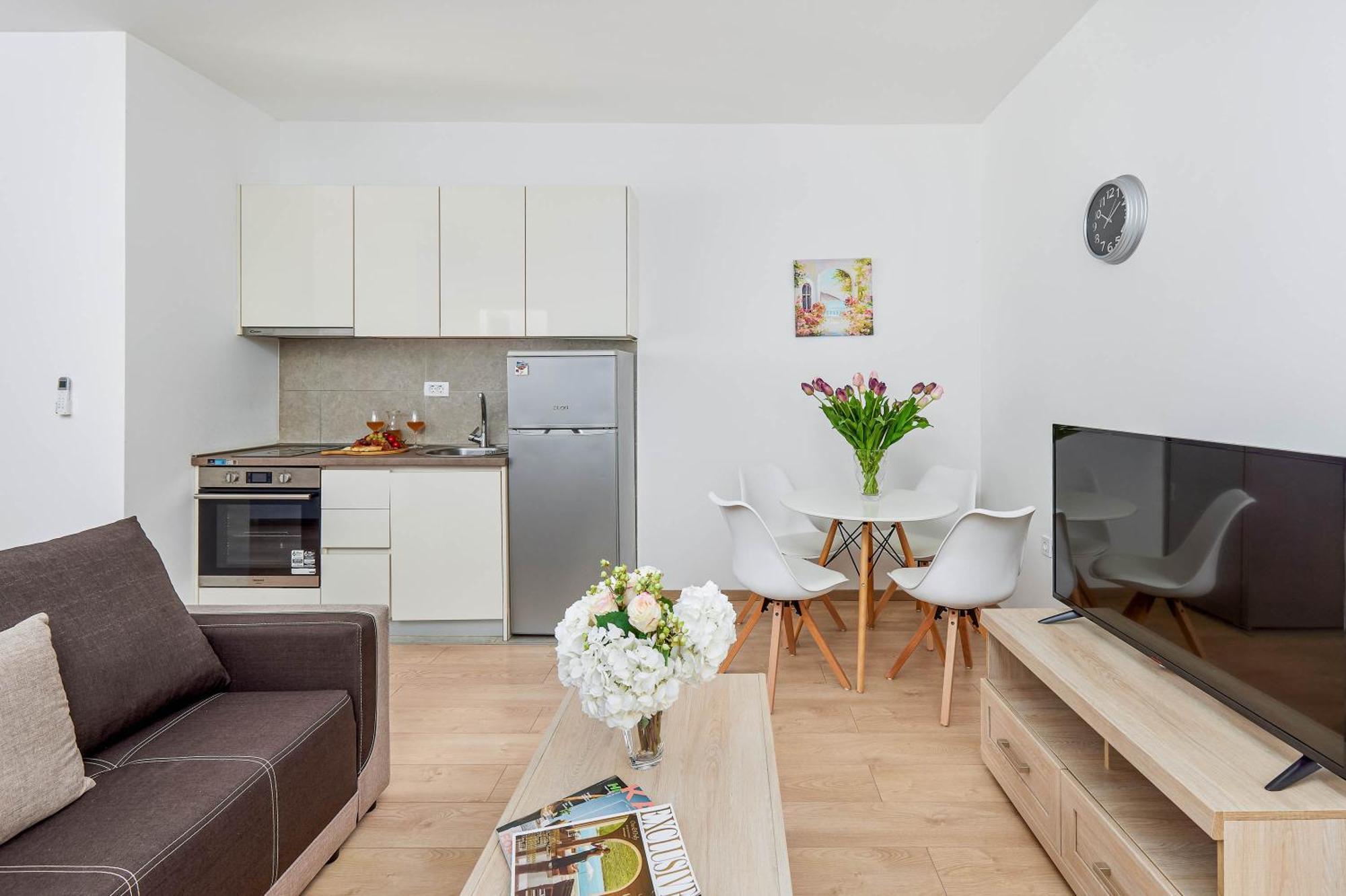 Peaceful Sunhill Apartments Kotor Ngoại thất bức ảnh